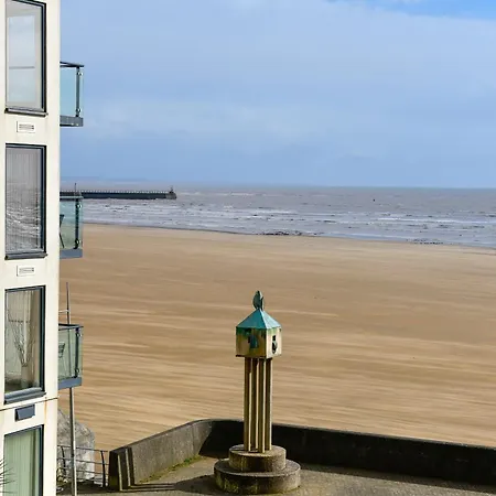 Beach View 1 Bed Apartment With Parking Swansea Exterior photo